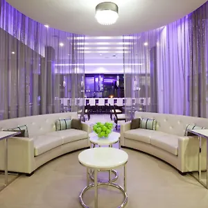 The Hollis - A Doubletree By Hilton Hotel